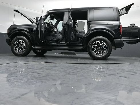 Certified 2025 Ford Bronco Outer Banks AWD/4WD image 57