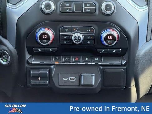 Used 2020 GMC Sierra 1500 SLE w/ SLE Value Package AWD/4WD image 11