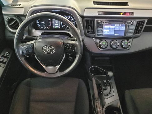 Used 2018 Toyota RAV4 LE w/ All Weather Liner Package AWD/4WD image 22