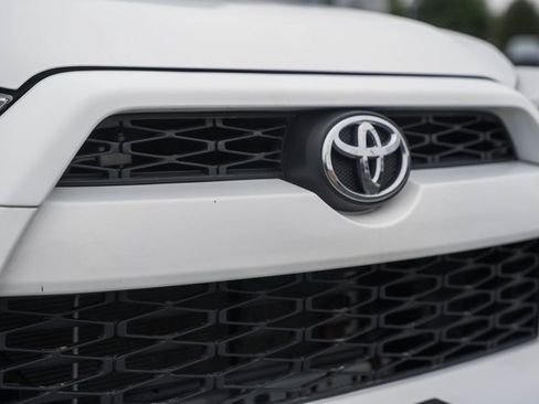 Used 2019 Toyota 4Runner SR5 image 10