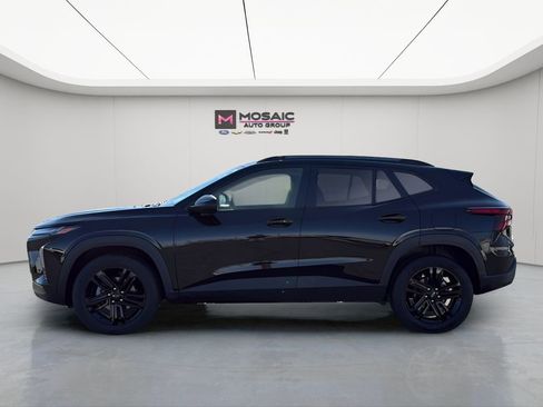 Used 2025 Chevrolet Trax ACTIV w/ Sunroof Package FWD image 6