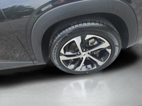 Used 2024 Chevrolet Trax RS w/ Driver Confidence Package FWD image 35