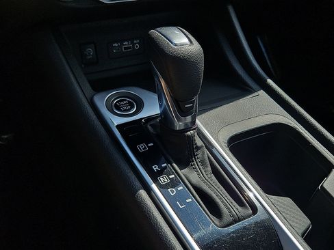 Certified 2024 Nissan Sentra SV FWD image 14