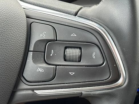 Used 2025 Buick Encore GX Sport Touring AWD/4WD image 18