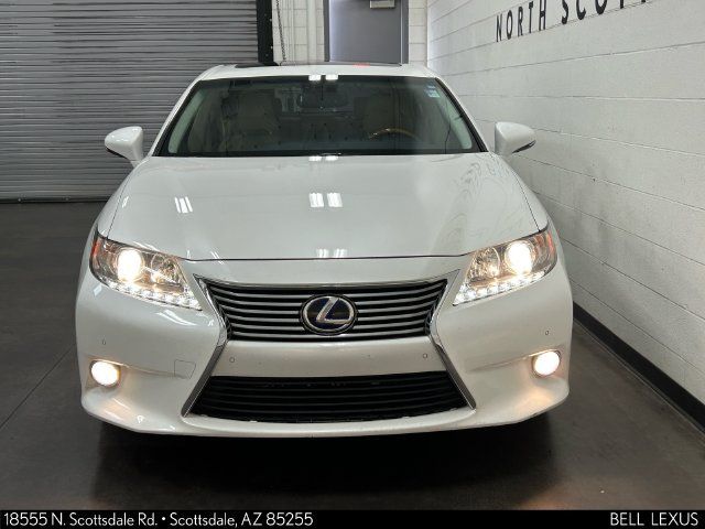 Used 2014 Lexus ES 300h w/ Premium Package w/Bamboo Trim FWD image 5