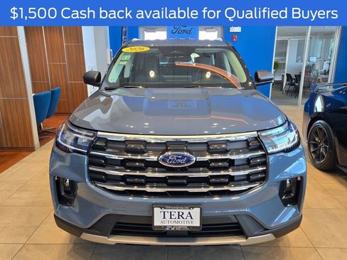 New 2026 Ford Explorer Active w/ Active Comfort Package image 2