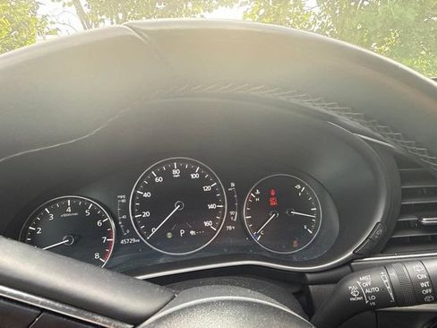 Used 2024 MAZDA MAZDA3 s FWD image 16