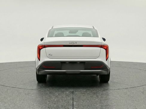 Used 2025 Kia K4 FWD image 7