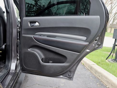 Used 2018 Dodge Durango R/T w/ Blacktop Package AWD/4WD image 34