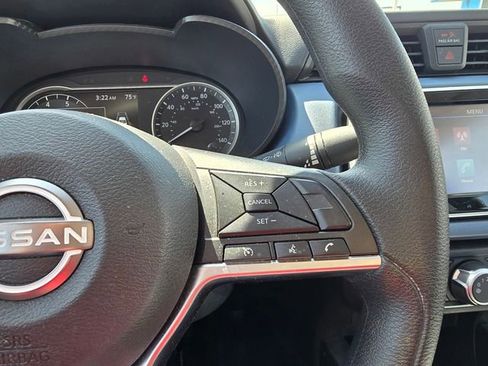 Used 2025 Nissan Versa SV FWD image 17
