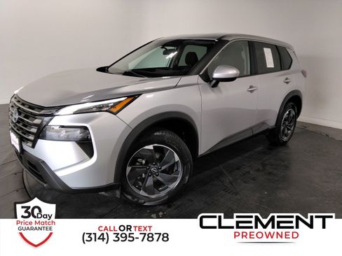 Used 2024 Nissan Rogue SV image 1