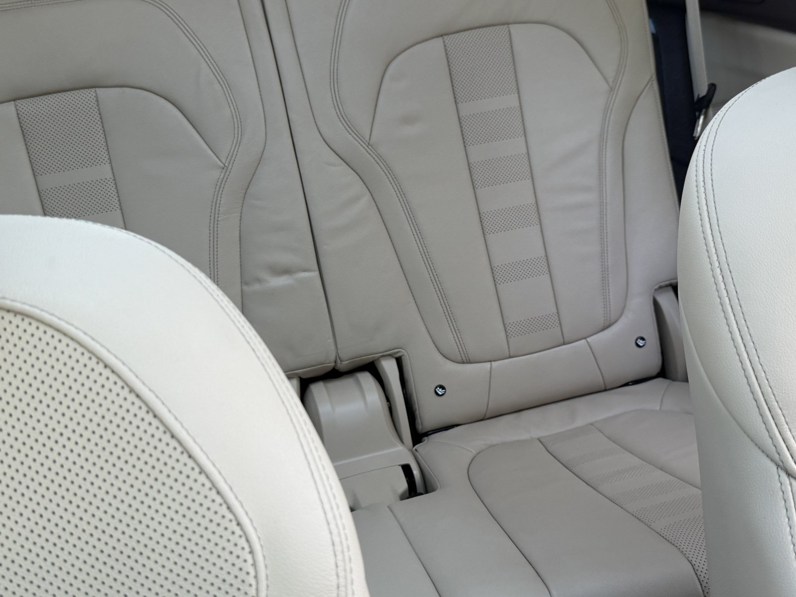 Used 2019 BMW X7 xDrive40i w/ Luxury Seating Package AWD/4WD image 33