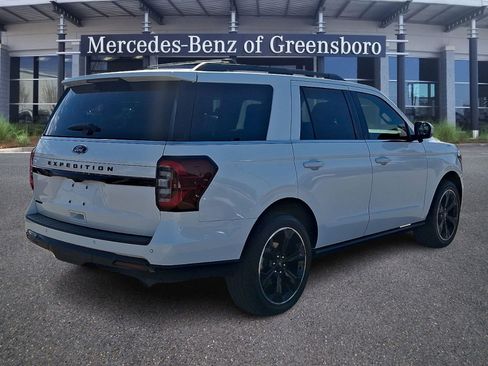 Used 2023 Ford Expedition Limited AWD/4WD image 4
