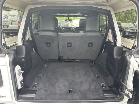 Used 2021 Jeep Wrangler Unlimited Sahara w/ LED Lighting Group AWD/4WD image 21