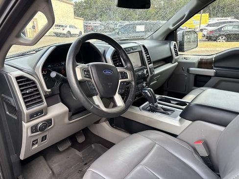 Used 2019 Ford F150 Lariat w/ Equipment Group 502A Luxury AWD/4WD image 12