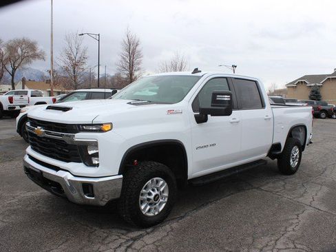 Used 2024 Chevrolet Silverado 2500 LT w/ Convenience Package image 1