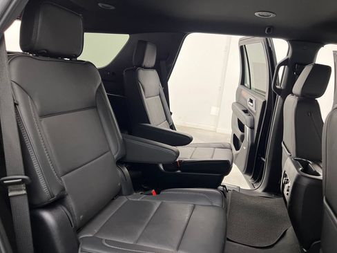 Used 2025 GMC Yukon Denali AWD/4WD image 23