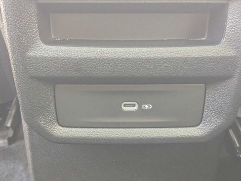 Used 2024 Volkswagen Taos SE FWD image 14