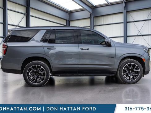 Used 2022 Chevrolet Tahoe RST w/ Luxury Package AWD/4WD image 33