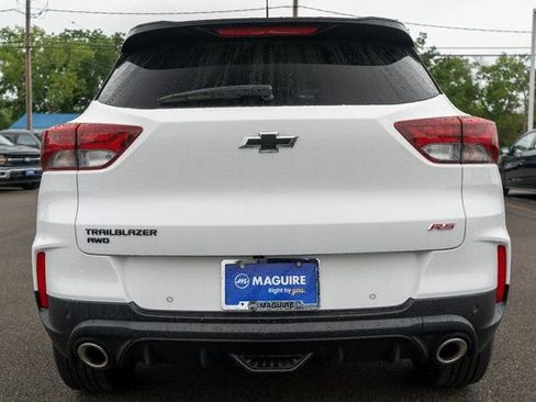 Used 2022 Chevrolet TrailBlazer RS w/ Technology Package AWD/4WD image 7