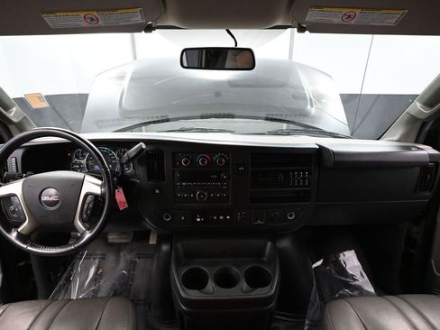 Used 2018 GMC Savana 2500 image 21