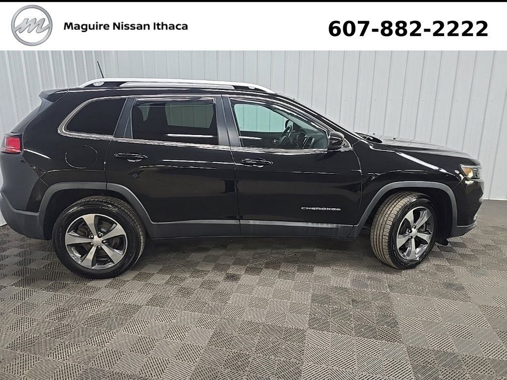 Used 2019 Jeep Cherokee Limited AWD/4WD image 3