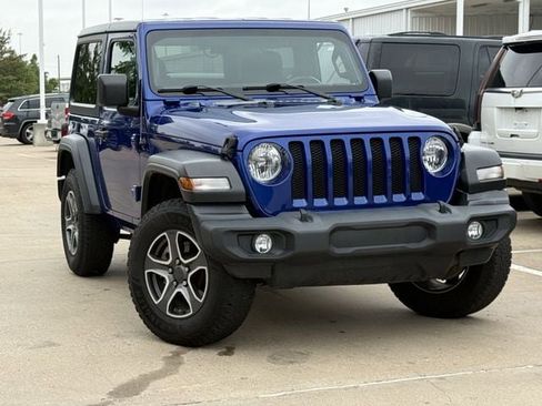 Used 2020 Jeep Wrangler Sport AWD/4WD image 2