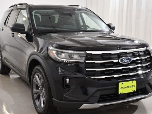 New 2026 Ford Explorer Active w/ Active Comfort Package AWD/4WD image 4