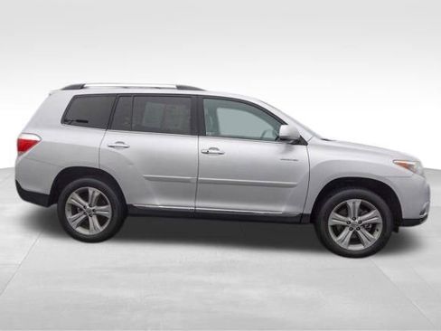 Used 2012 Toyota Highlander Limited w/ Tow Pkg image 2
