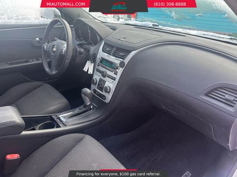 Used 2009 Chevrolet Malibu LT w/ Premium Mat Package image 11