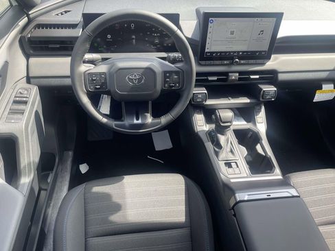 New 2026 Toyota RAV4 SE w/ Convenience Package AWD/4WD image 11
