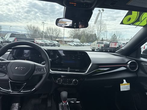 New 2026 Chevrolet Trax RS w/ Driver Confidence Package image 15