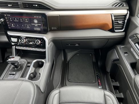 Used 2024 GMC Sierra 1500 Denali w/ Denali Reserve Package image 33