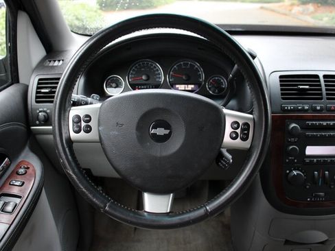 Used 2007 Chevrolet Uplander LT image 18