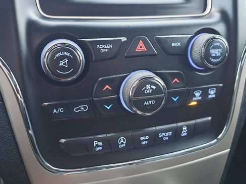 Used 2017 Jeep Grand Cherokee Laredo image 18