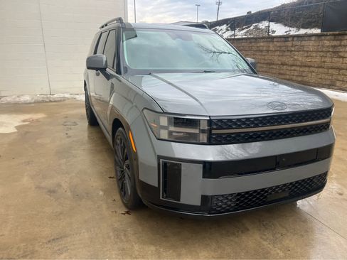 Used 2024 Hyundai Santa Fe Calligraphy image 3