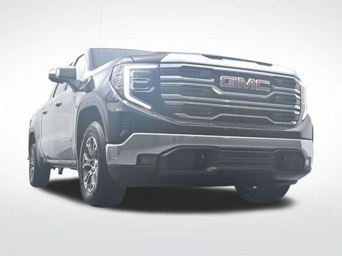 Used 2025 GMC Sierra 1500 SLT RWD image 31