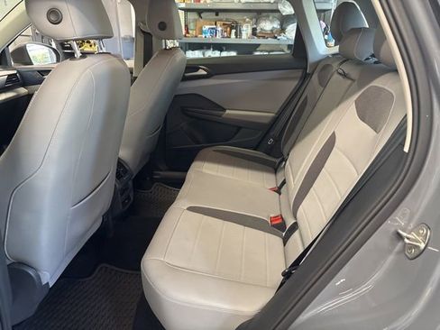 Used 2023 Volkswagen Taos SE image 10