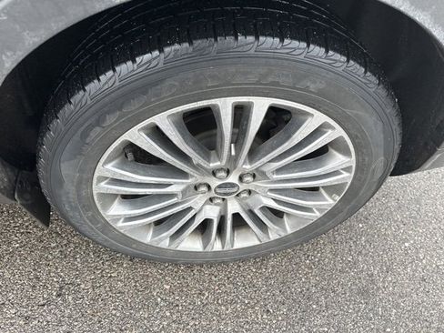 Used 2017 Lincoln MKX Reserve image 7