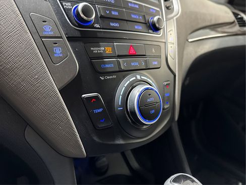 Used 2017 Hyundai Santa Fe Sport image 22