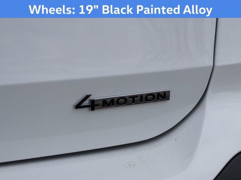 New 2026 Volkswagen Taos SE image 11