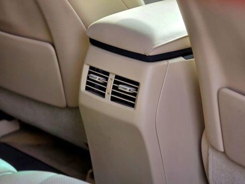 Used 2010 Lexus RX 450h 2WD image 38