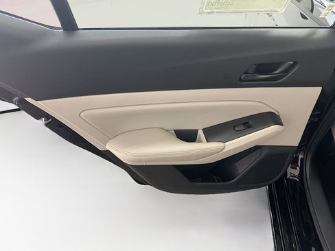 Used 2025 Nissan Altima 2.5 SV image 26