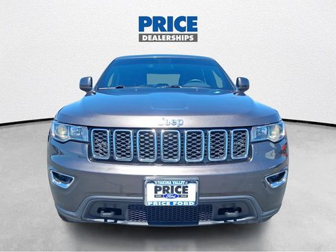 Used 2021 Jeep Grand Cherokee Laredo AWD/4WD image 3