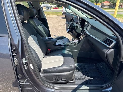 Used 2019 Kia Optima EX w/ EX Premium Package FWD image 26