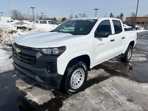 New 2025 Chevrolet Colorado W/T image 3