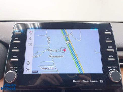 Used 2019 Toyota Avalon Limited image 13