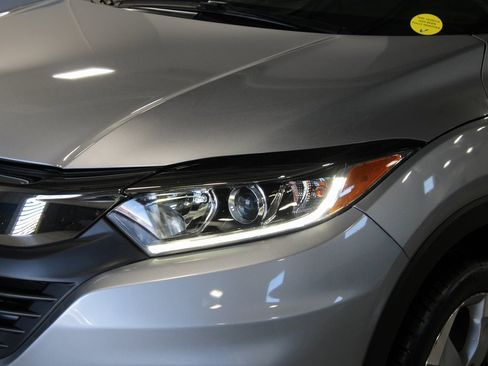 Used 2022 Honda HR-V LX image 2