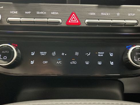 Used 2026 Hyundai Palisade SEL Premium AWD/4WD image 18