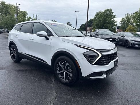 Used 2025 Kia Sportage EX FWD image 9